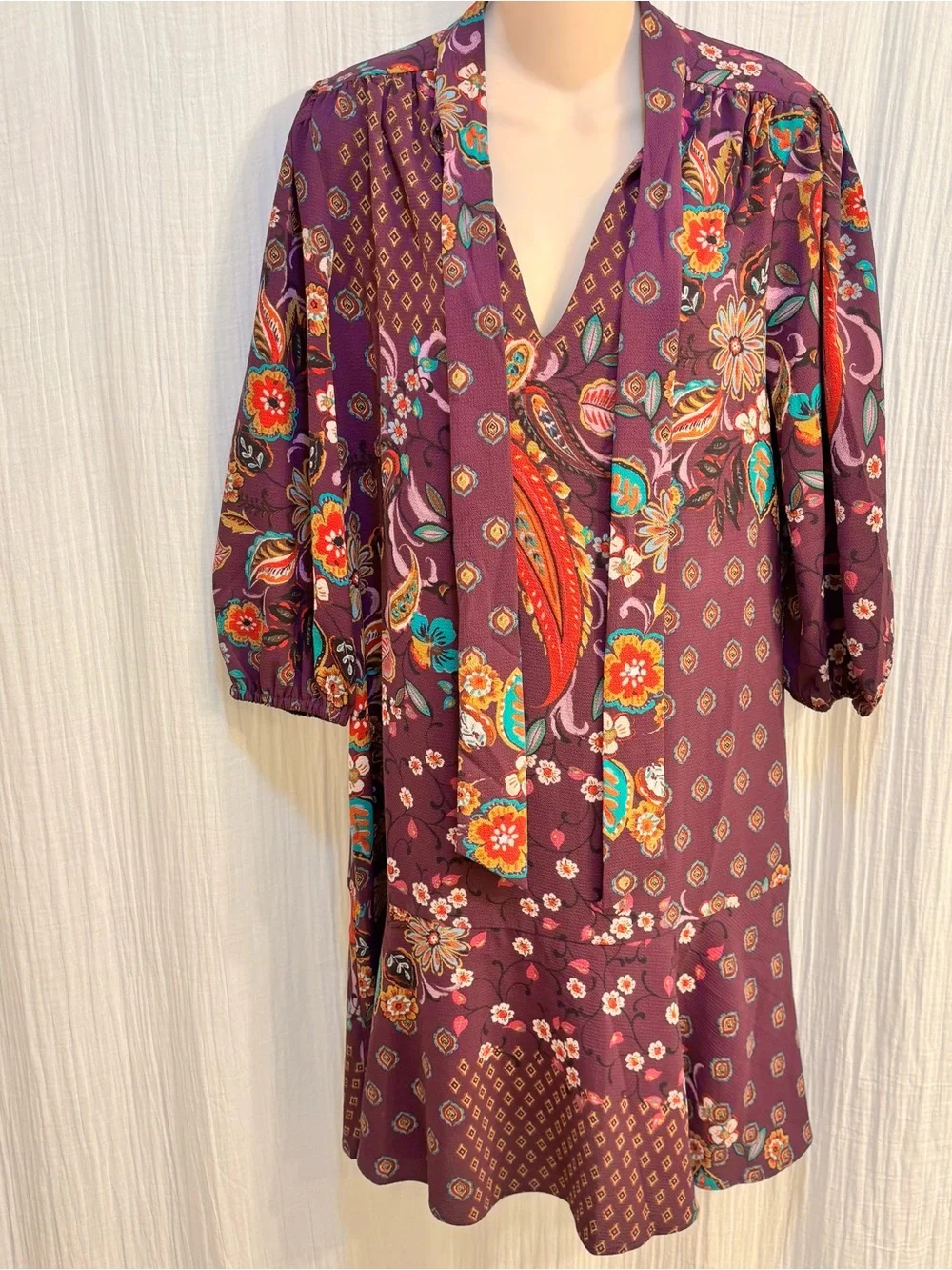 60s Throwback London Times Women's Tie Neck Bishop Sleeve Flounce Hem Dress. 8 - Picture 3 of 7